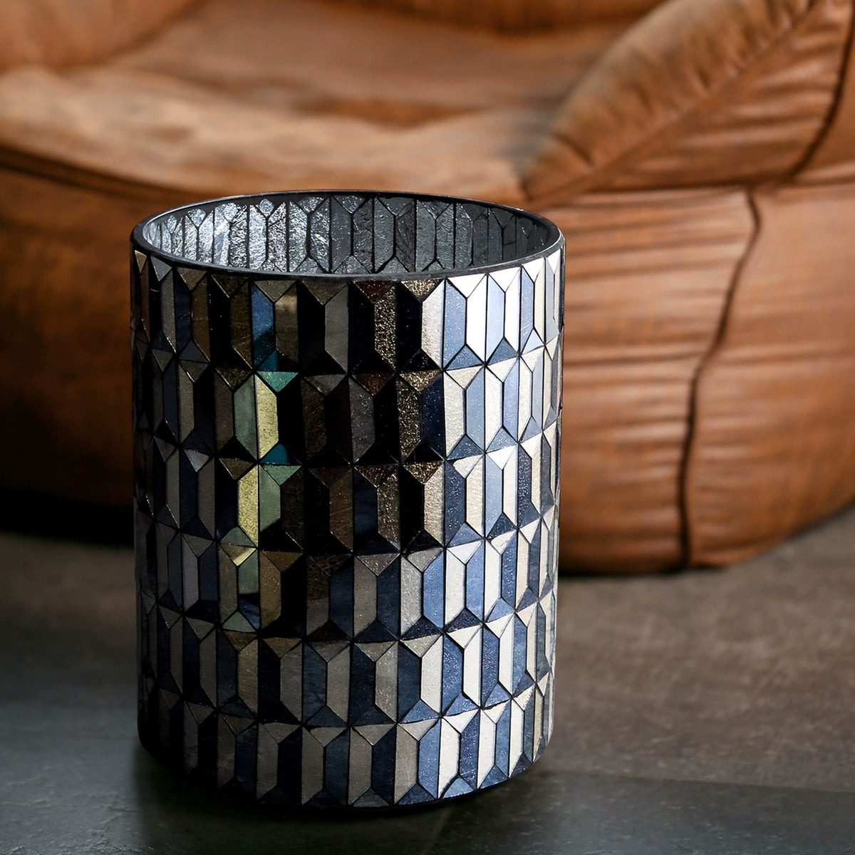 Modern Black & Gold Mosaic Bathroom Trash Can – 6L
