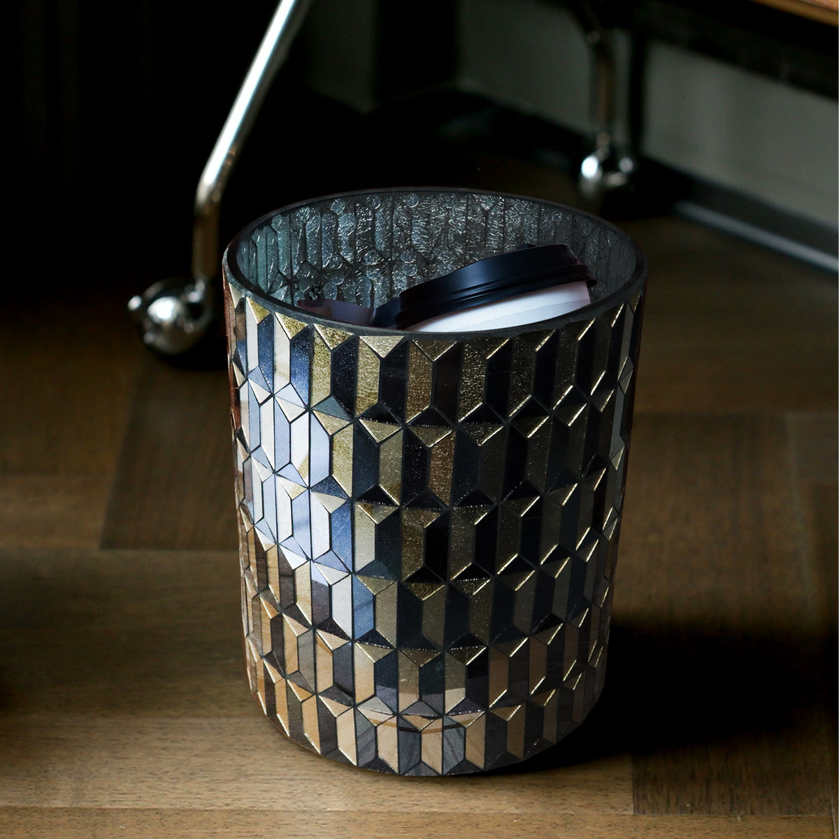 Modern Black & Gold Mosaic Bathroom Trash Can – 6L